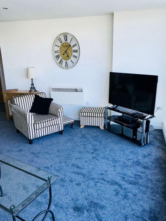 Luxury 2 Bedroom Apartment In Prime City Location เบลฟาสต์ ภายนอก รูปภาพ